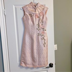 Traditional Chinese Dress (qipao/cheongsam)